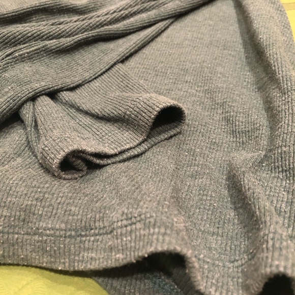 really cute fancy green sweater - Picture 4 of 4